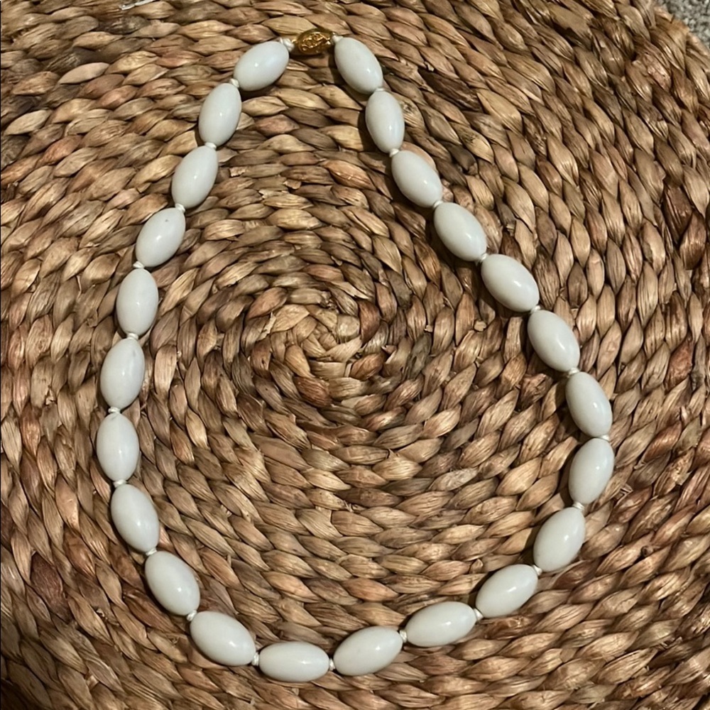Vintage Beaded Necklace Jewelry Gold and White